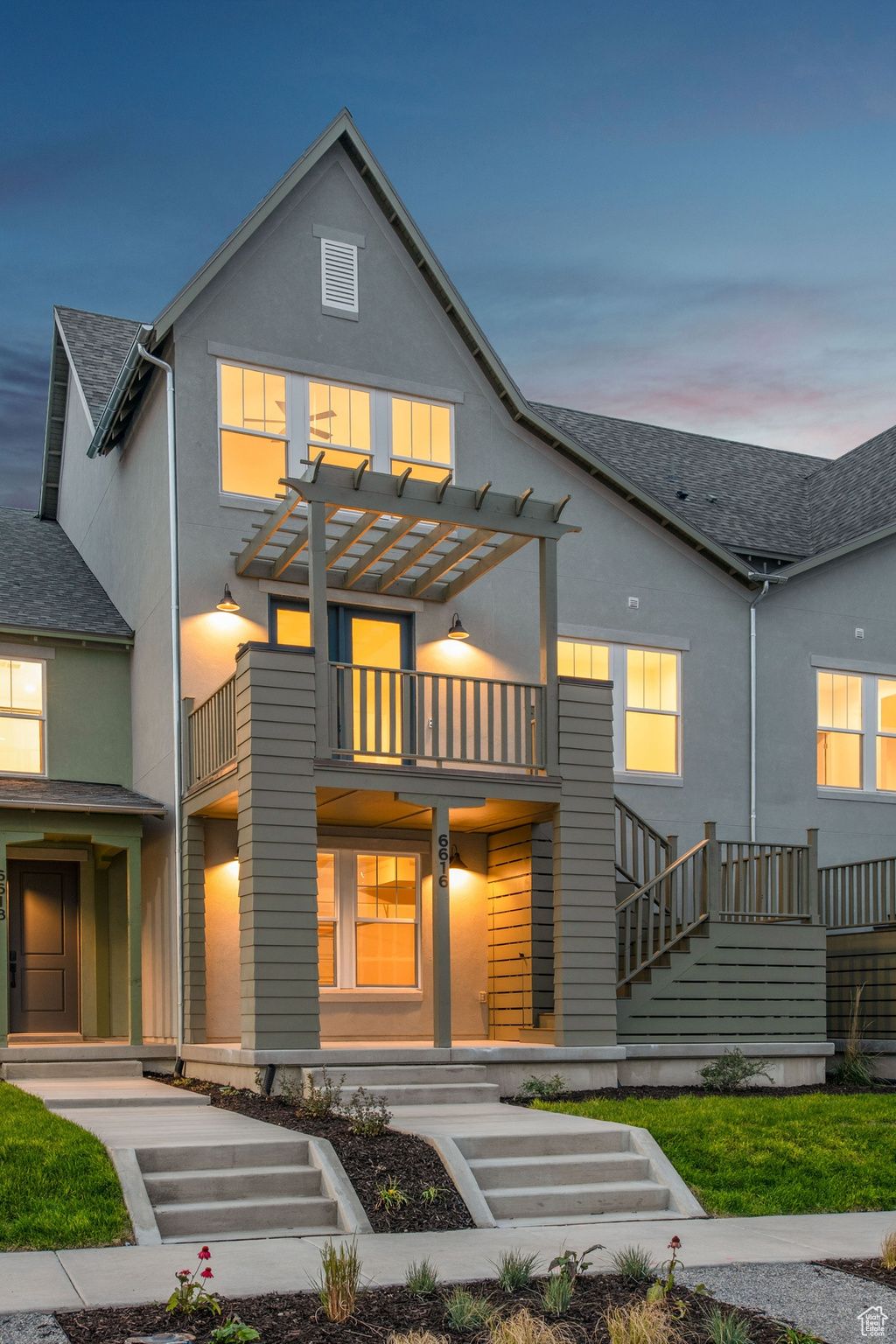 DAYBREAK - Residential