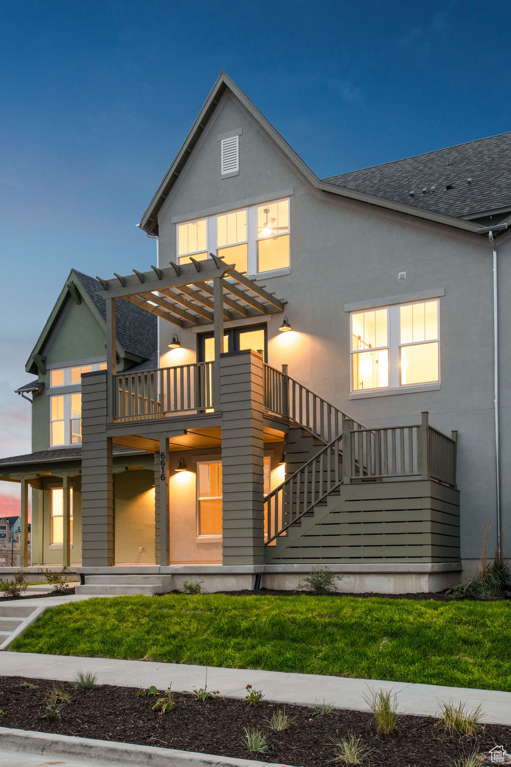 DAYBREAK - Residential