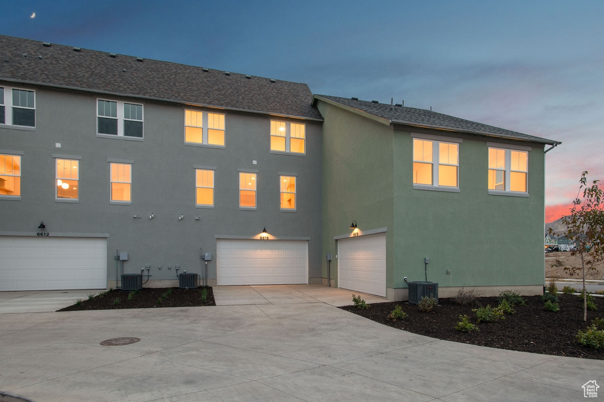 DAYBREAK - Residential