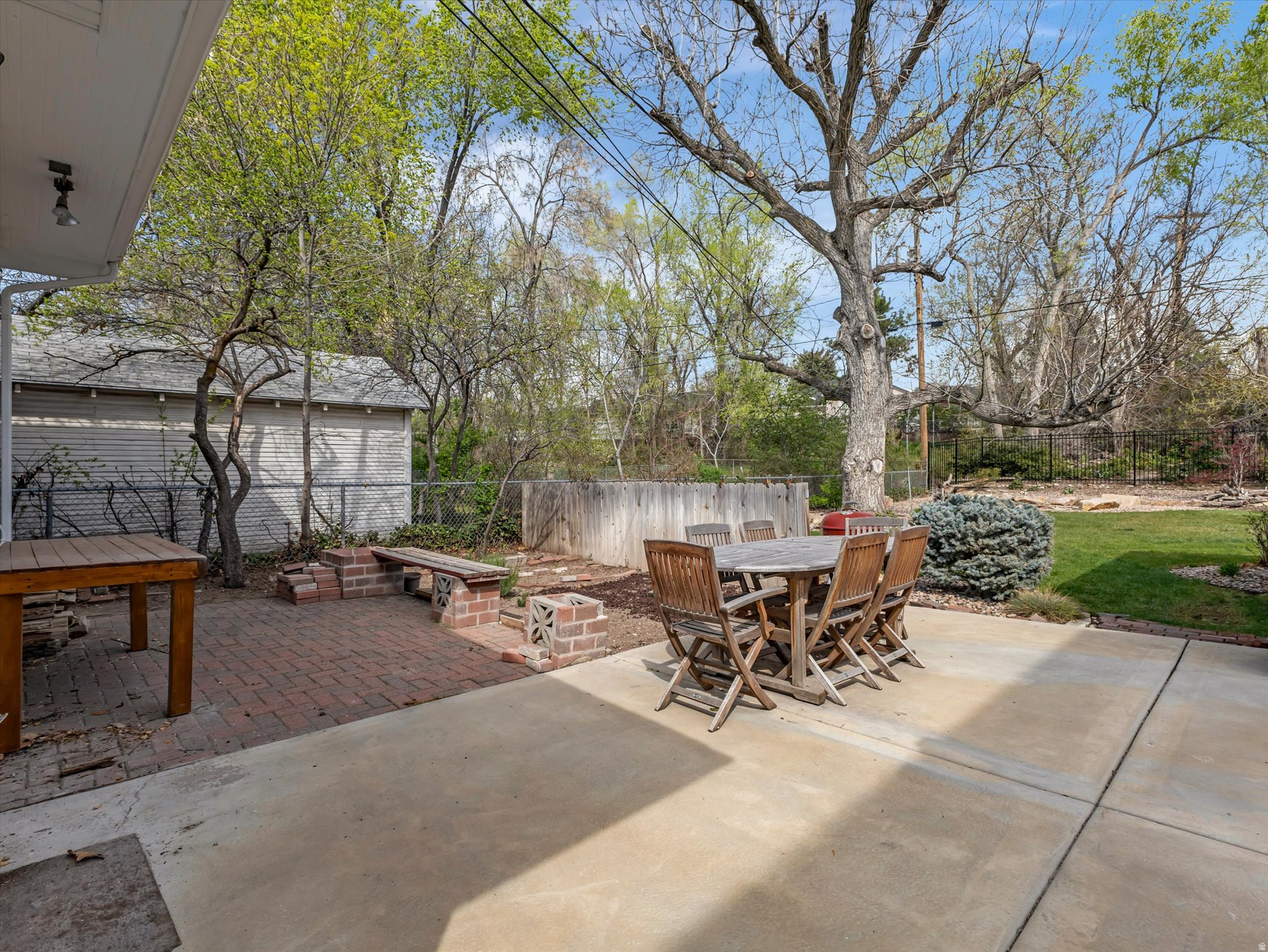 ROCKWOOD SUB - Residential