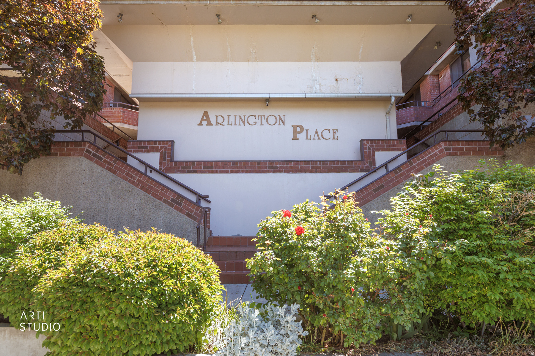 ARLINGTON PLACE - Residential