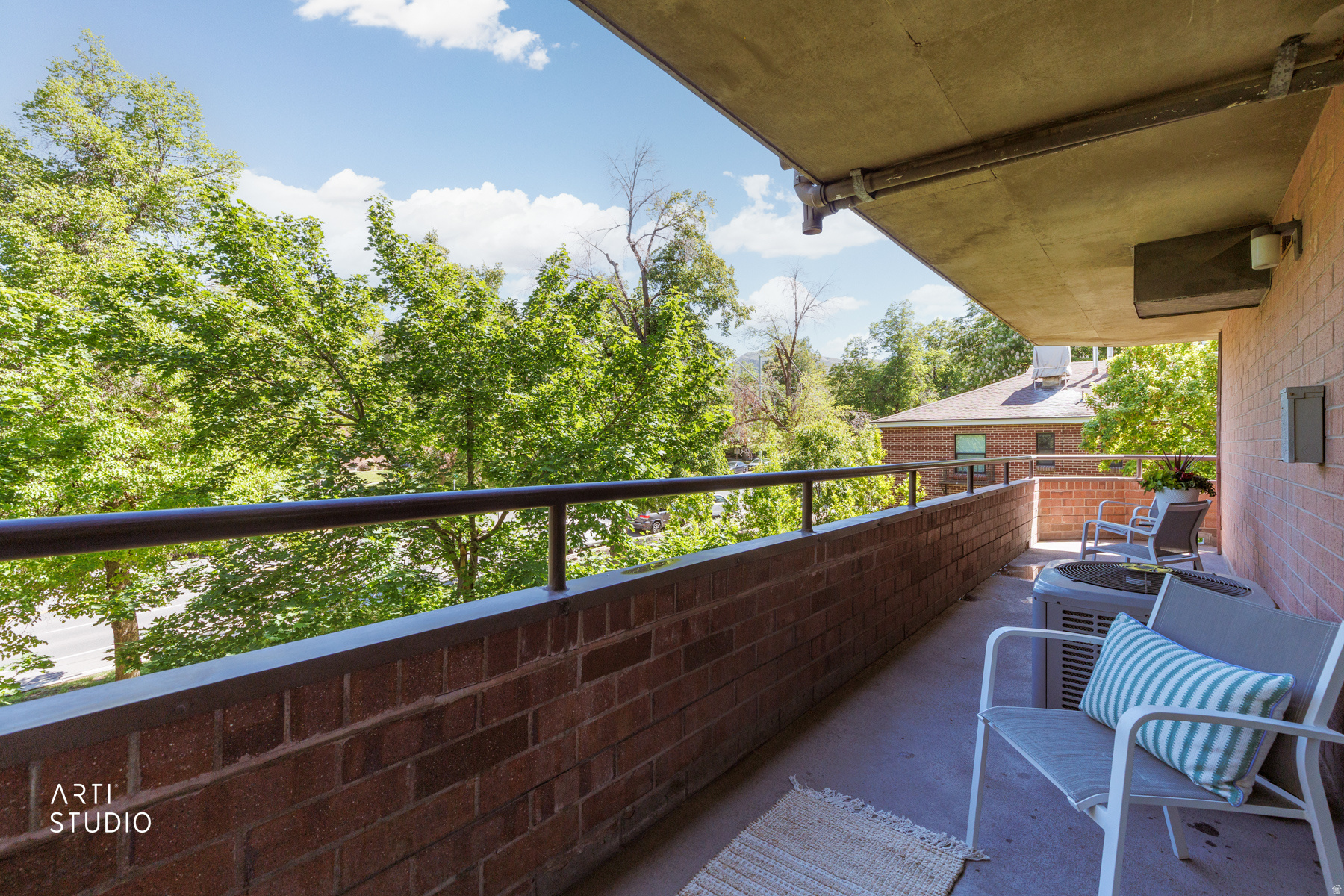 ARLINGTON PLACE - Residential