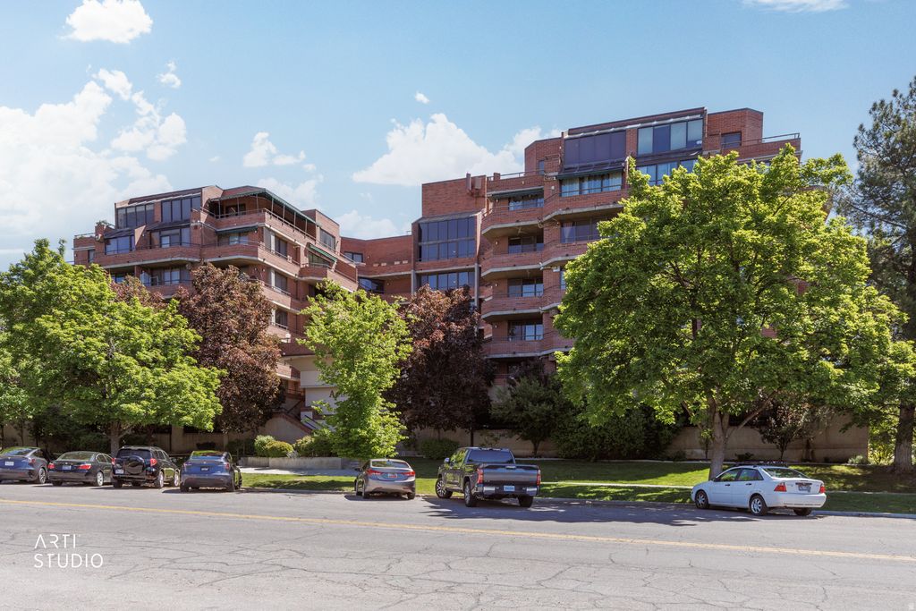 Photo of 115 S 1100 E #407, Salt Lake City, UT 84102 (MLS # 2156327)