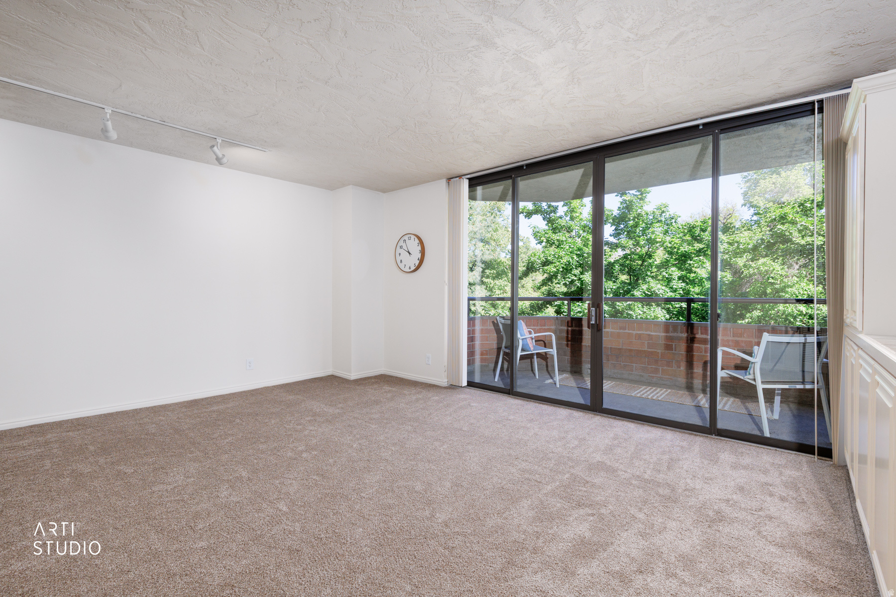 ARLINGTON PLACE - Residential