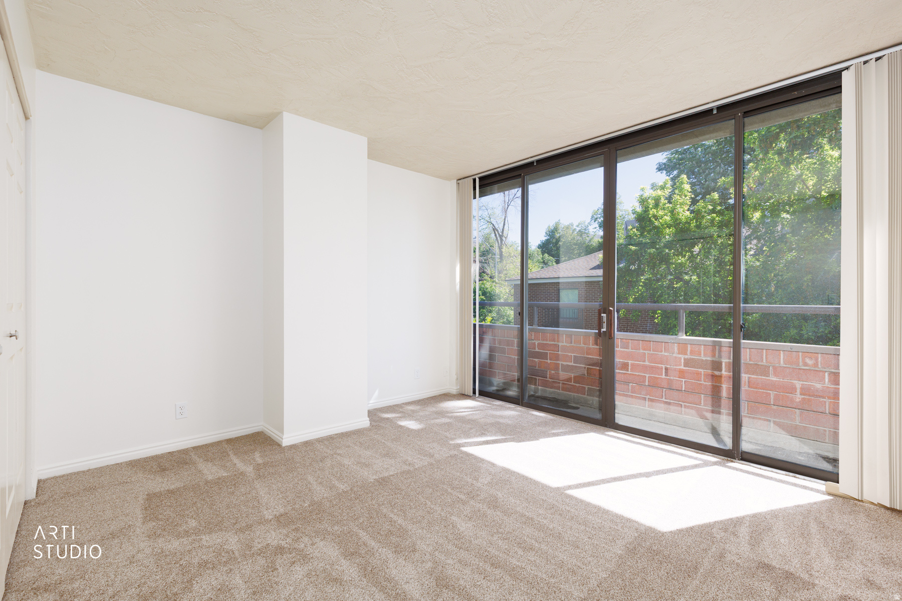 ARLINGTON PLACE - Residential