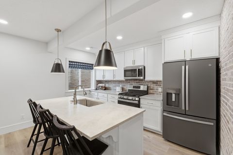 Tiny photo for 1297 S 890 E, Salem, UT 84653 (MLS # 2159537)