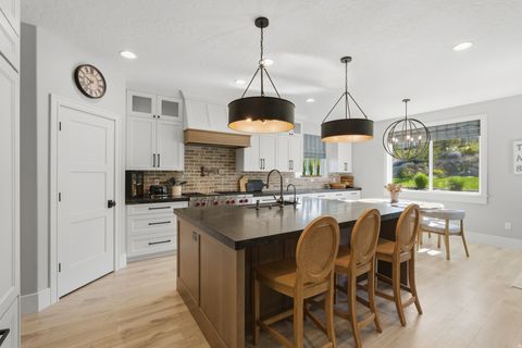 Tiny photo for 1297 S 890 E, Salem, UT 84653 (MLS # 2159537)