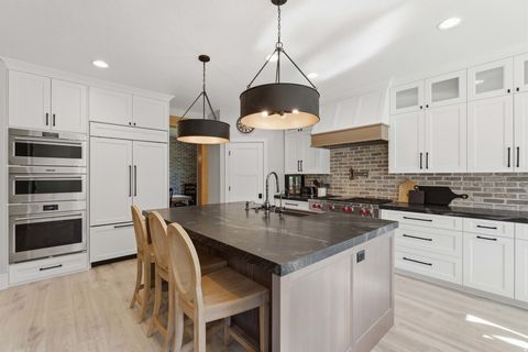 Tiny photo for 1297 S 890 E, Salem, UT 84653 (MLS # 2159537)