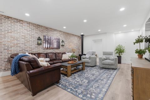 Tiny photo for 1297 S 890 E, Salem, UT 84653 (MLS # 2159537)