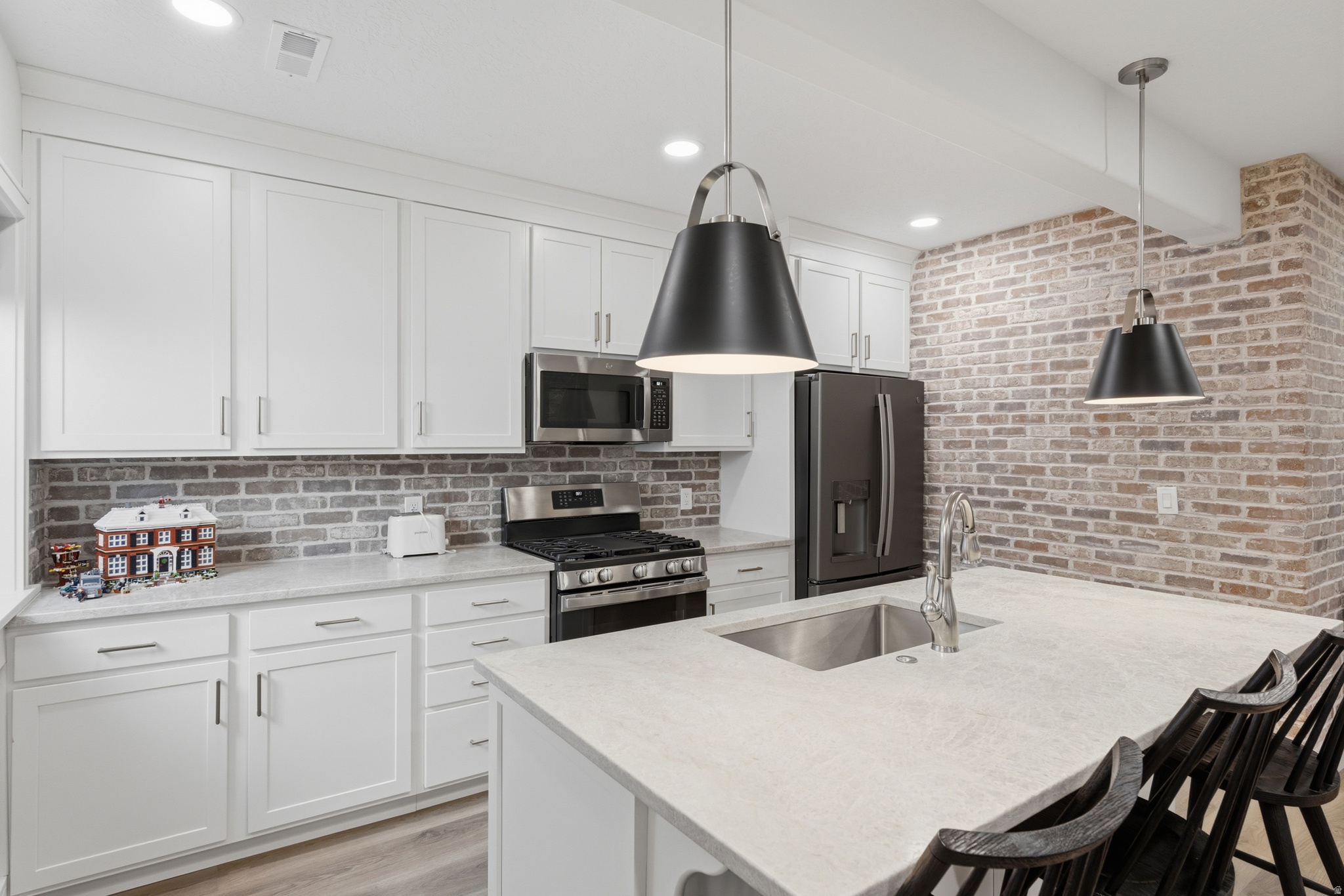 RIDGE VIEW ESTATES - Residential