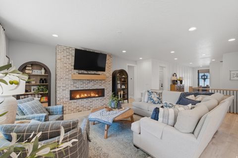 Tiny photo for 1297 S 890 E, Salem, UT 84653 (MLS # 2159537)