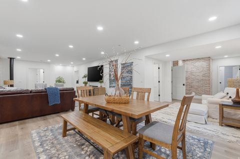 Tiny photo for 1297 S 890 E, Salem, UT 84653 (MLS # 2159537)