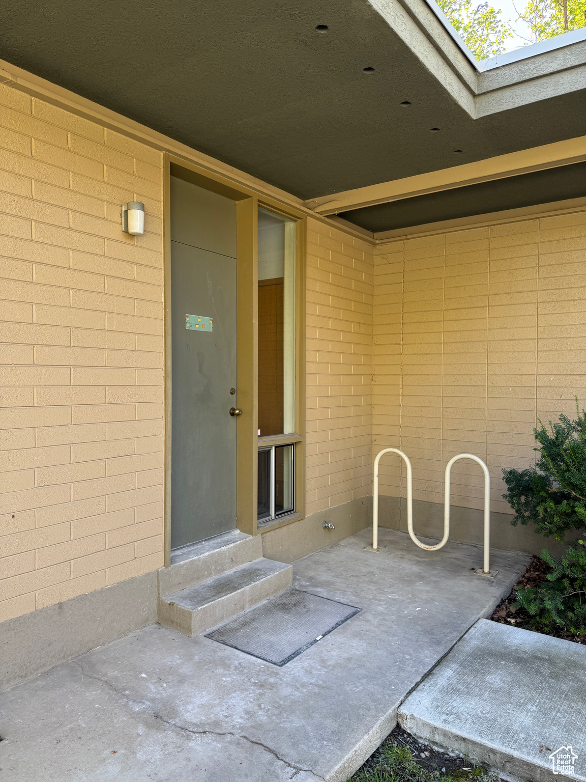 SECOND EAST SUBDIVISION - Commercial Lease