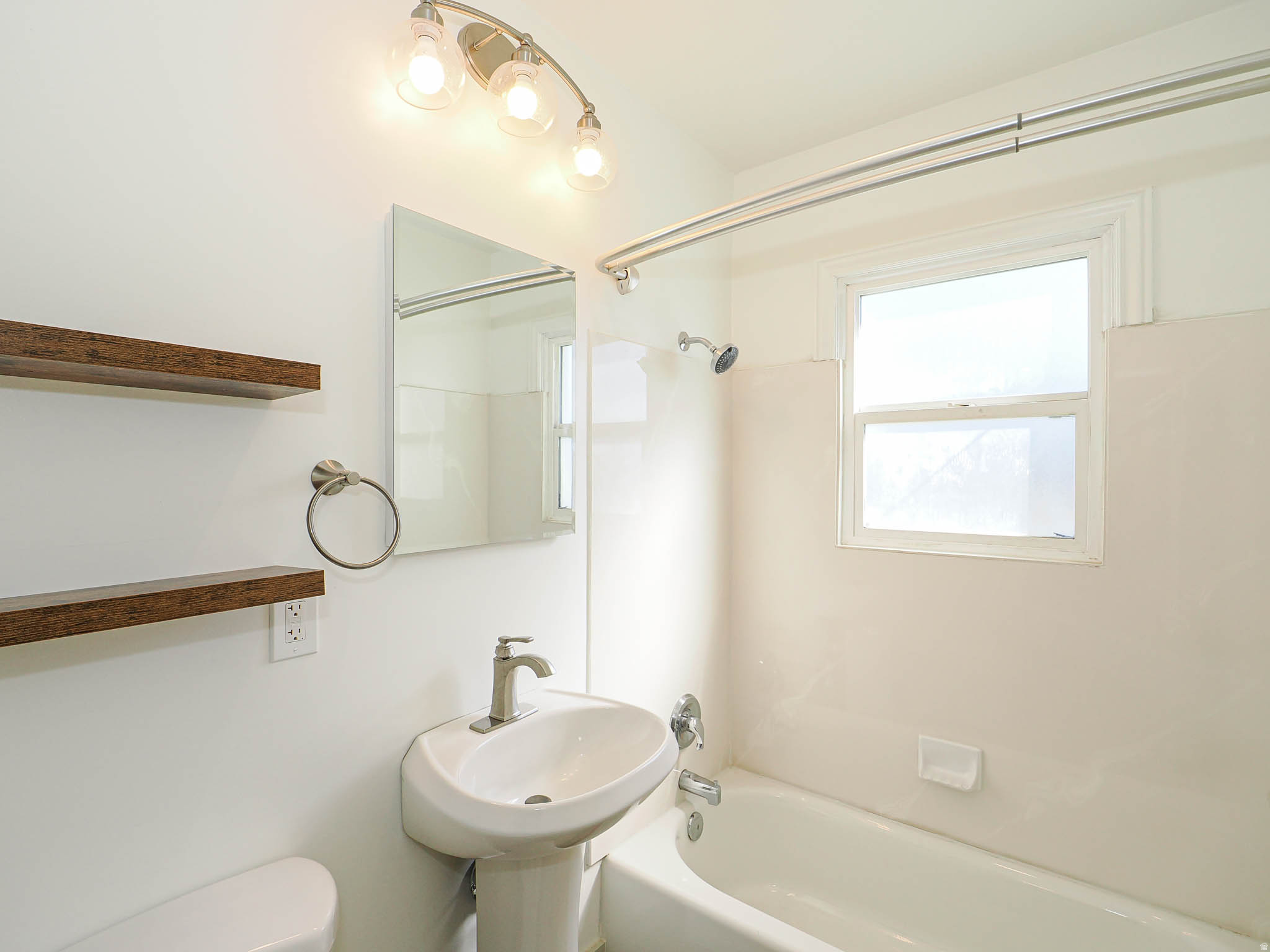 BEVERLY PLACE - Residential