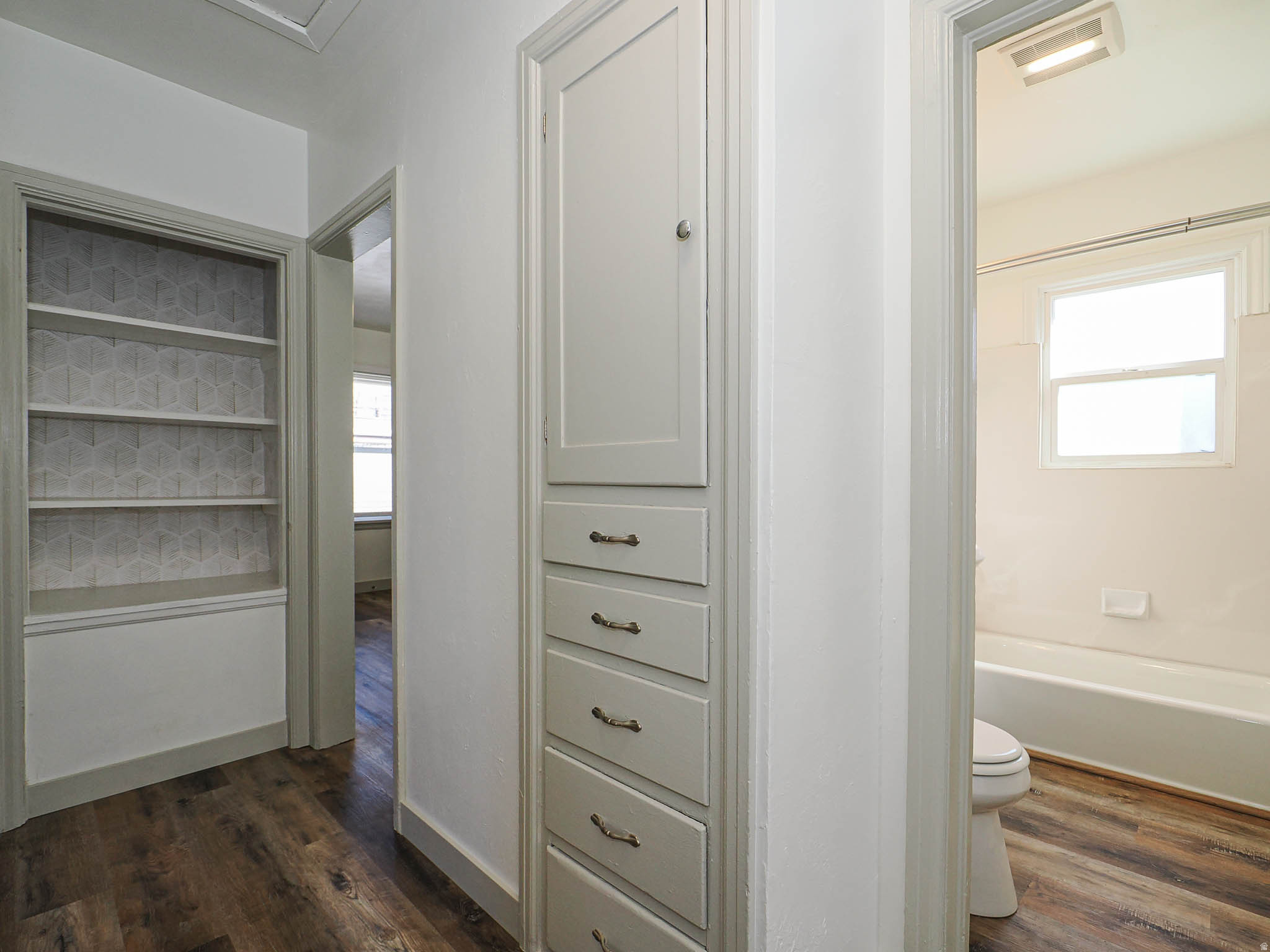 BEVERLY PLACE - Residential