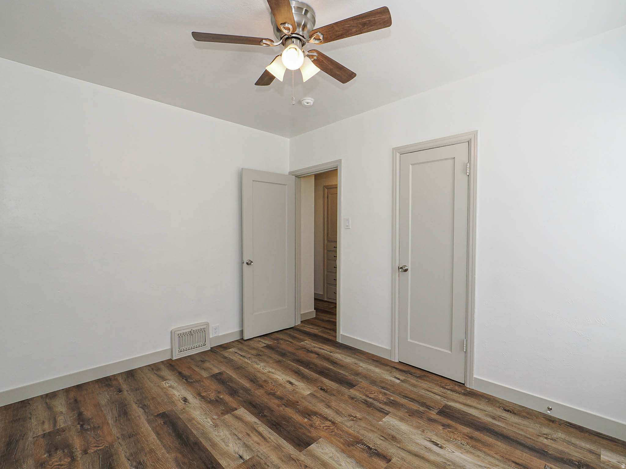 BEVERLY PLACE - Residential