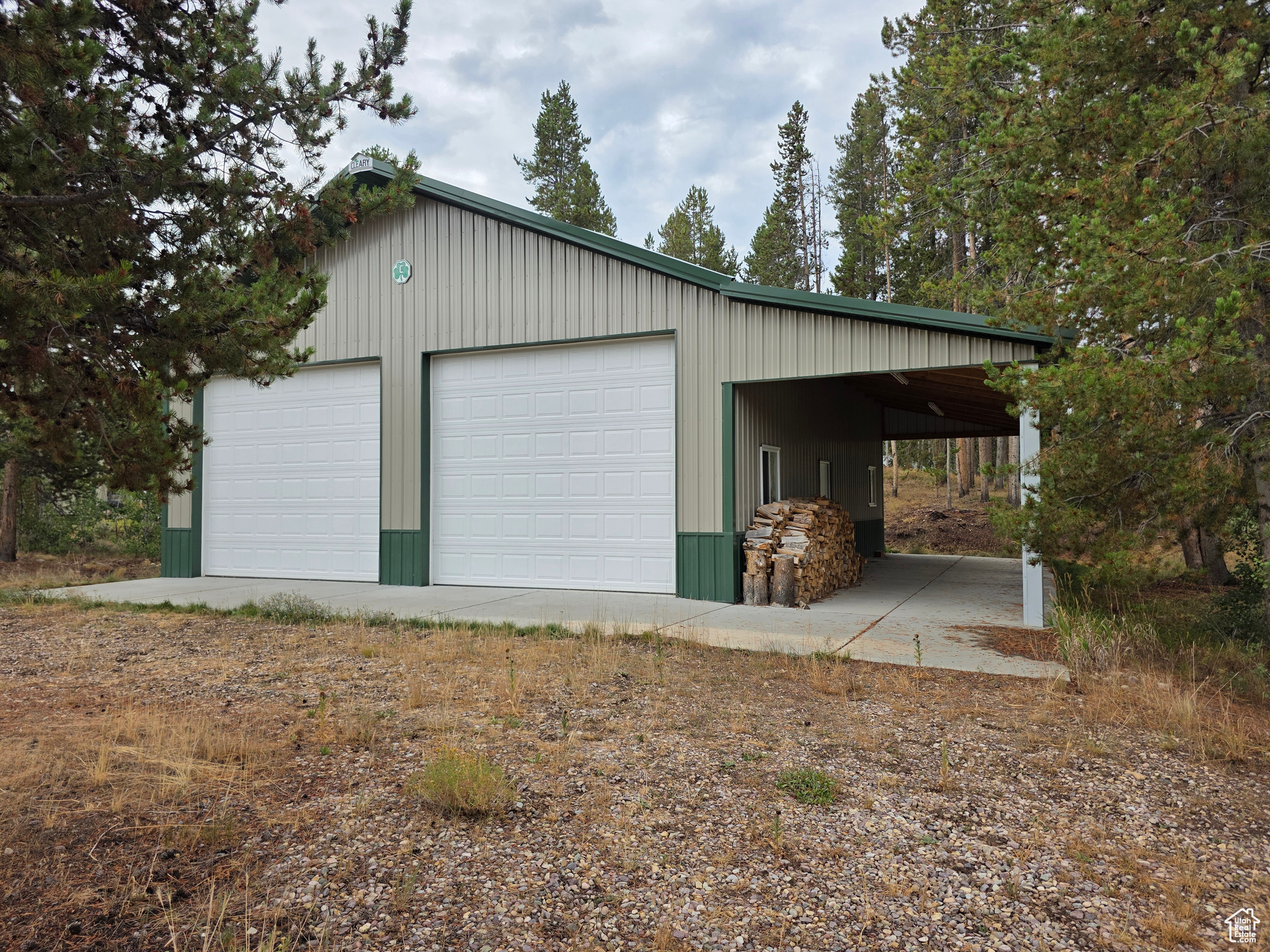 WILDERNESS ACRES - Land