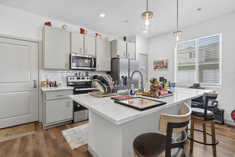 Tiny photo for 84 E FAIRMONT PL, Saratoga Springs, UT 84045 (MLS # 2129733)