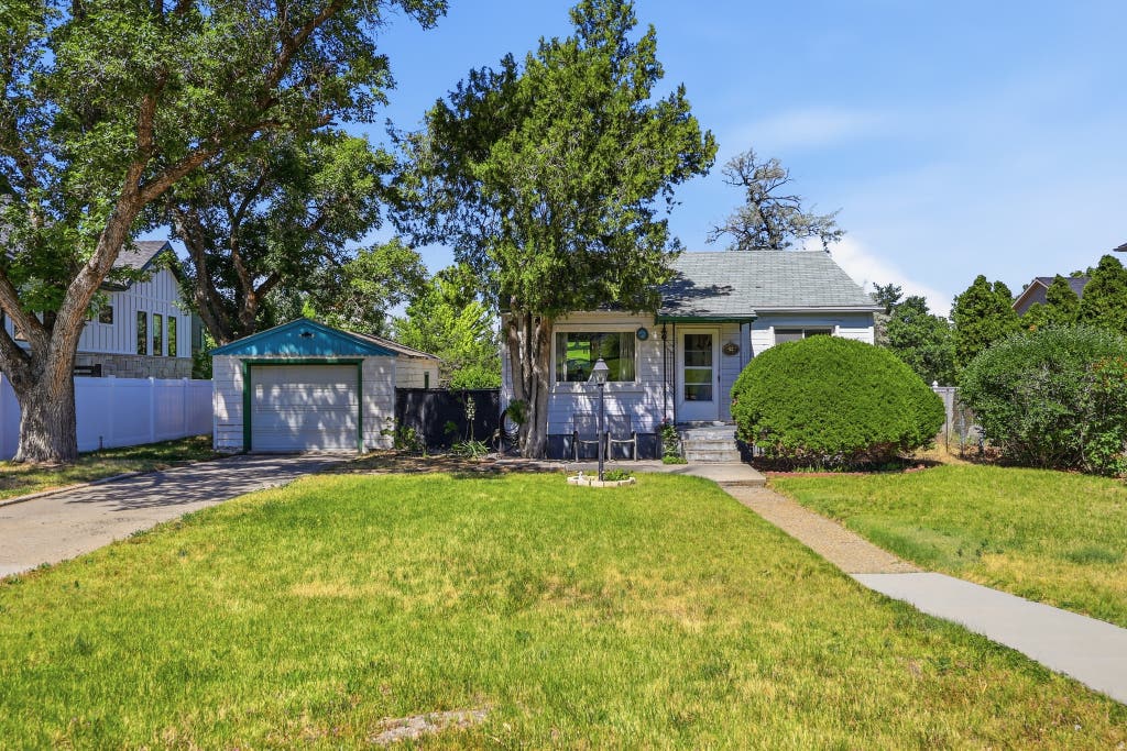 Photo of 10850 S 1700 E, Sandy, UT 84092 (MLS # 2165527)
