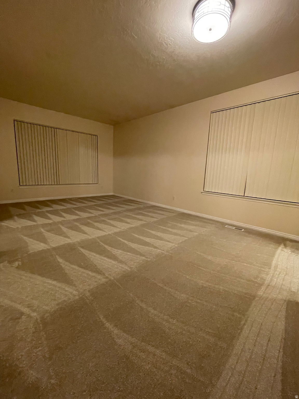 SOUTH MOUNTAIN - Residential Lease