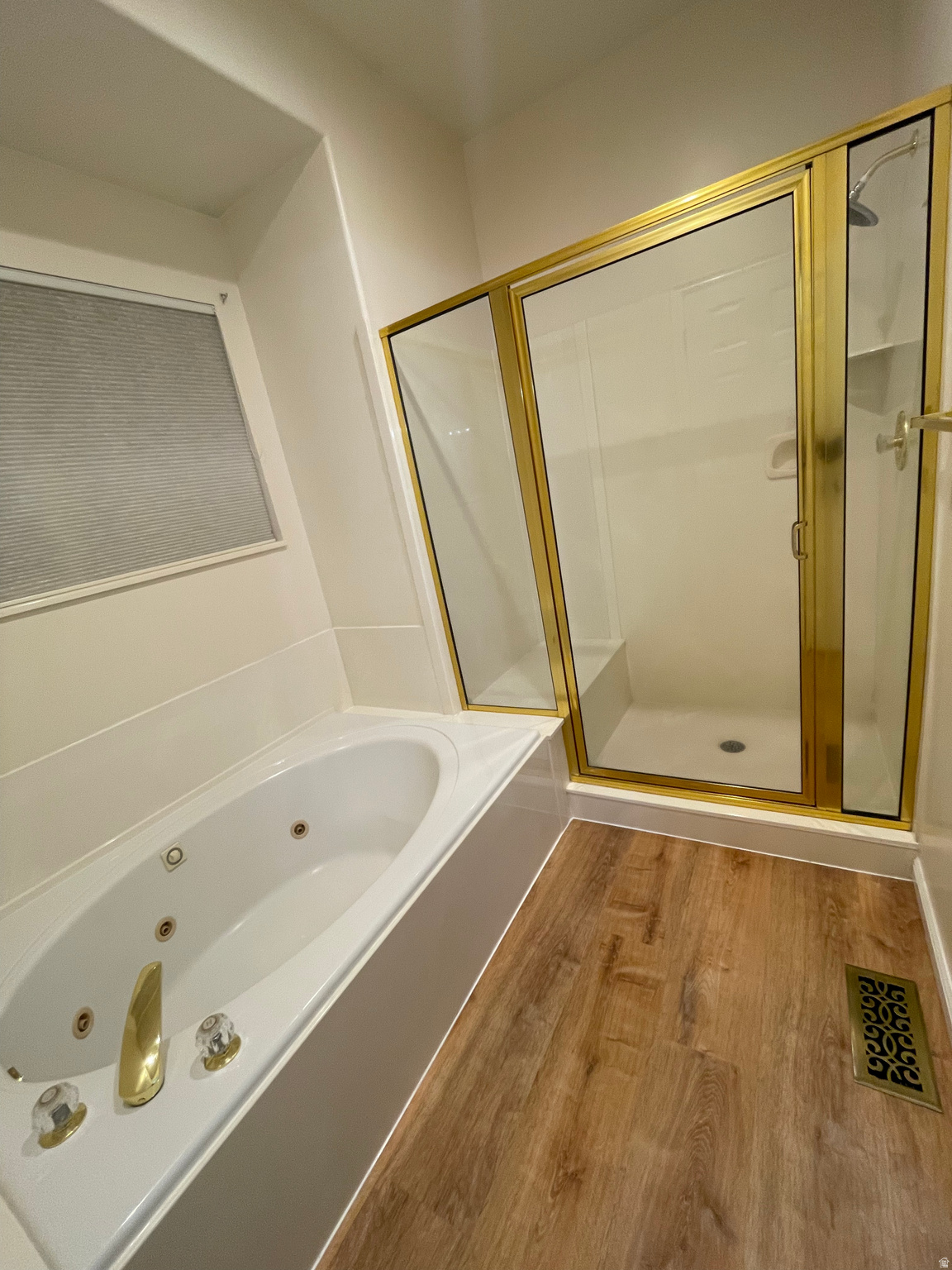 SOUTH MOUNTAIN - Residential Lease