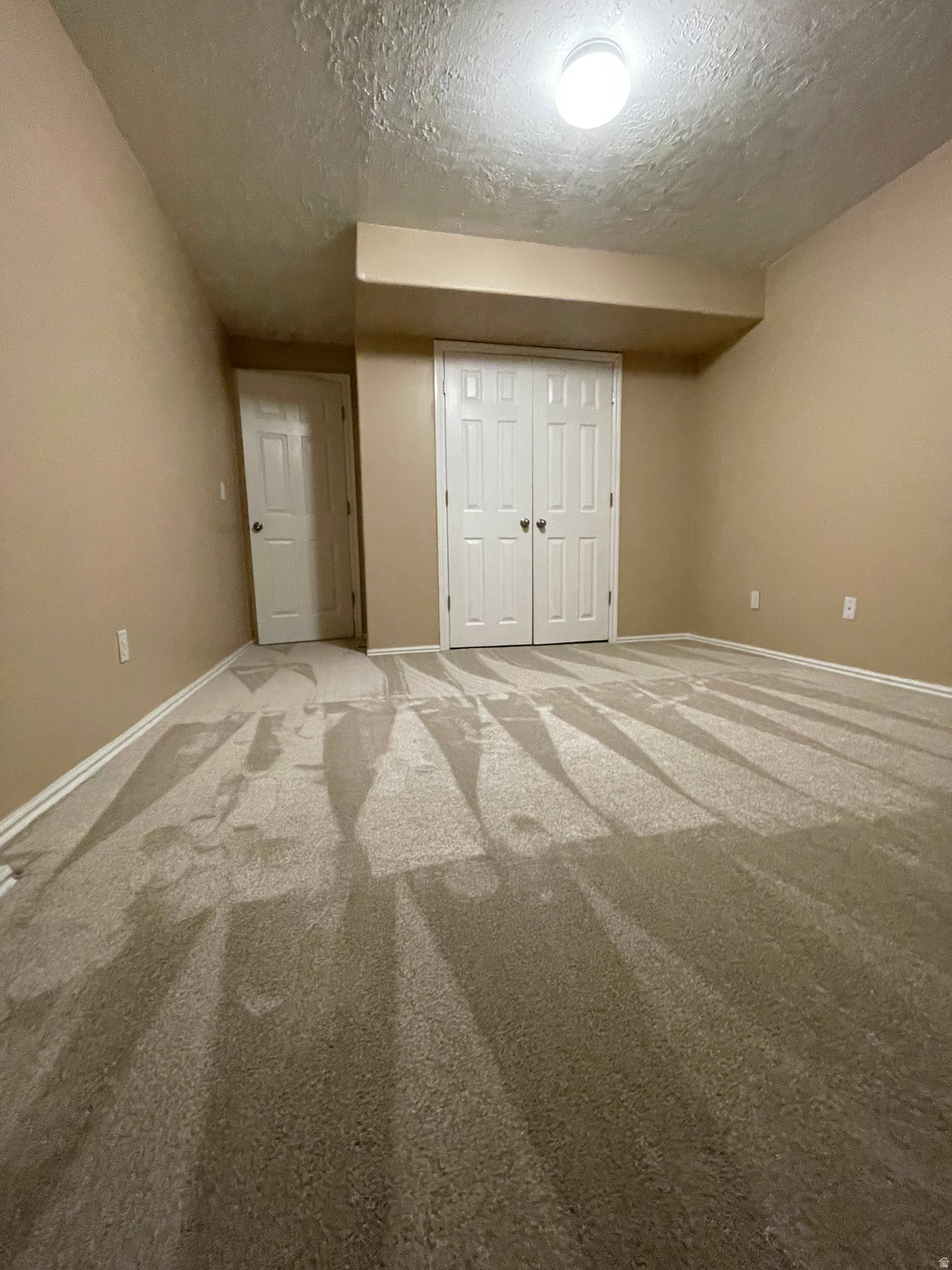 SOUTH MOUNTAIN - Residential Lease