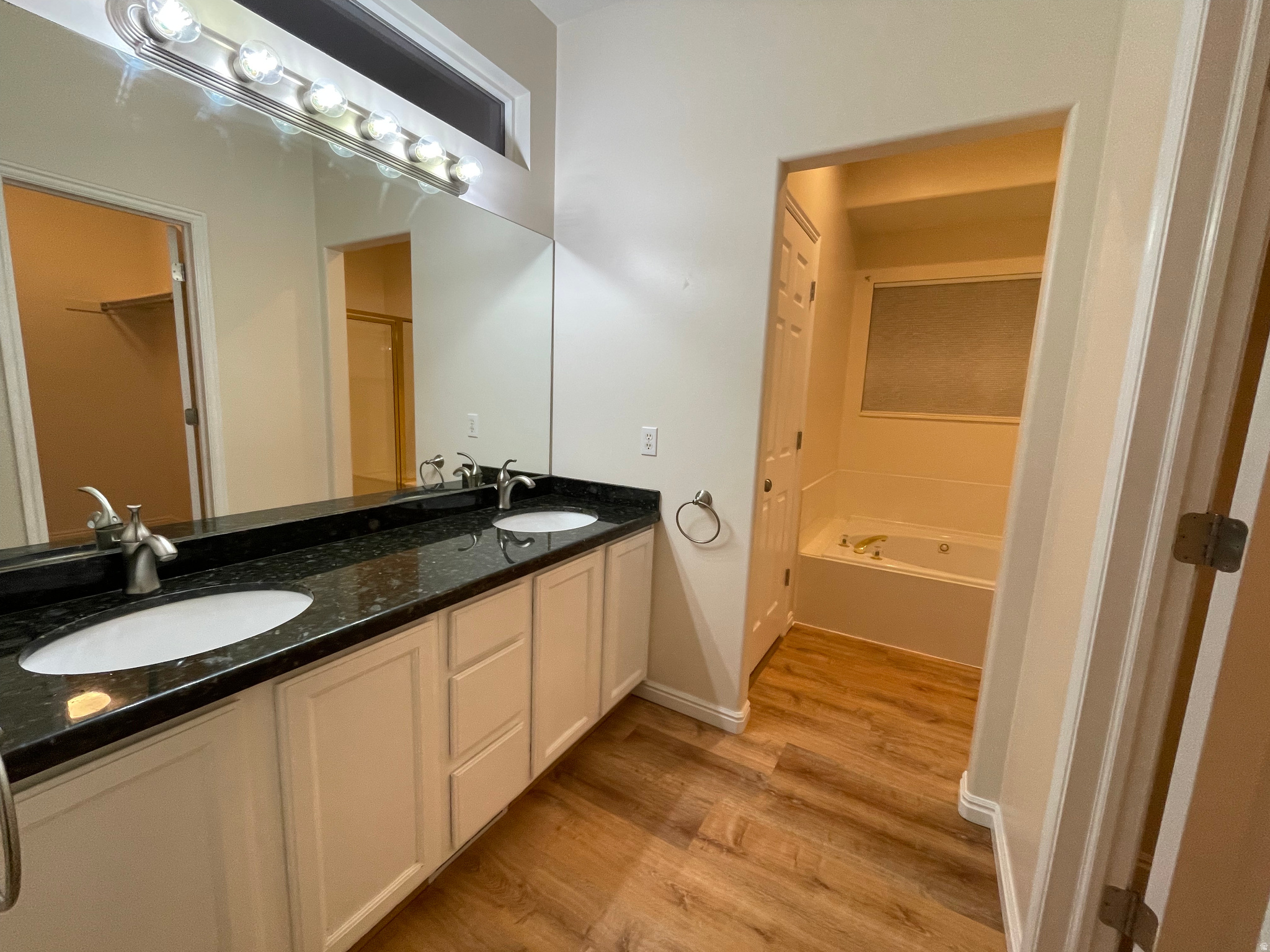 SOUTH MOUNTAIN - Residential Lease