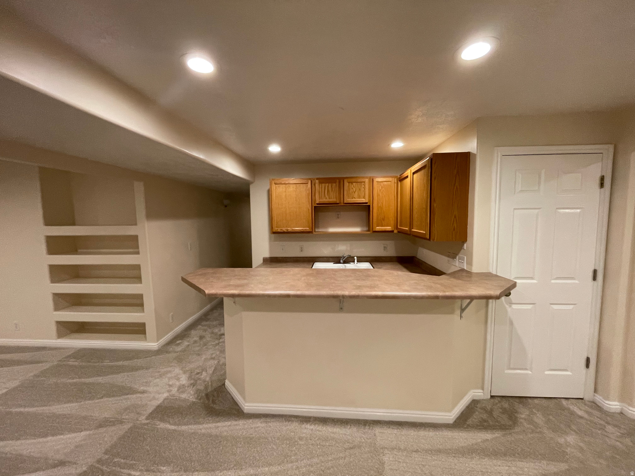 SOUTH MOUNTAIN - Residential Lease