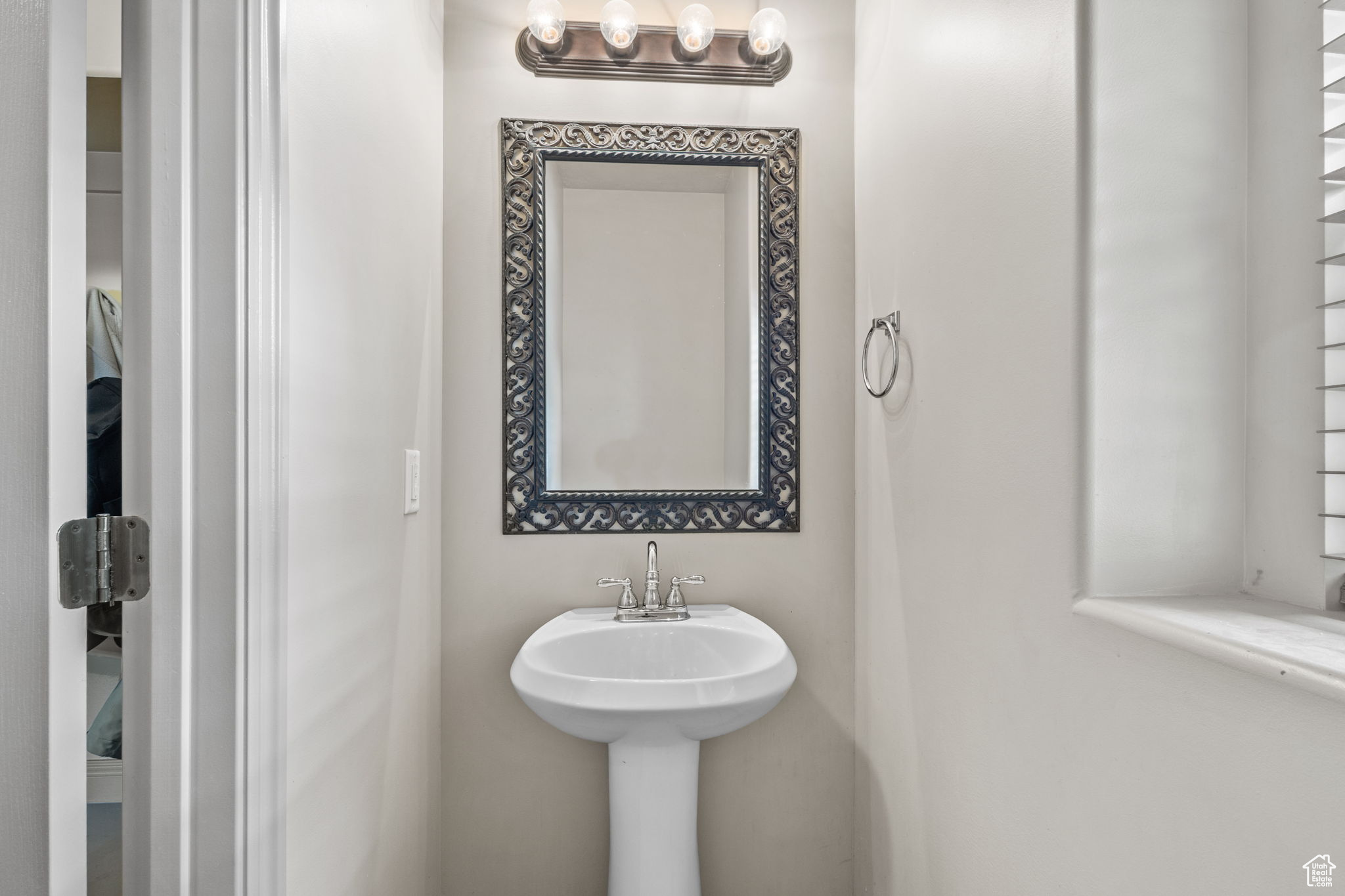 8127 S Bear Lake Ct, West Jordan, Utah image 27