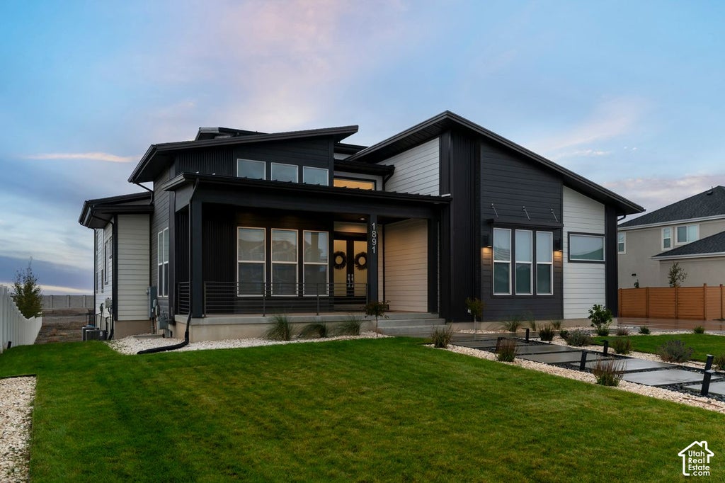 Photo of 1891 W FLAT ROCK CIR, Farmington, UT 84025 (MLS # 2192786)