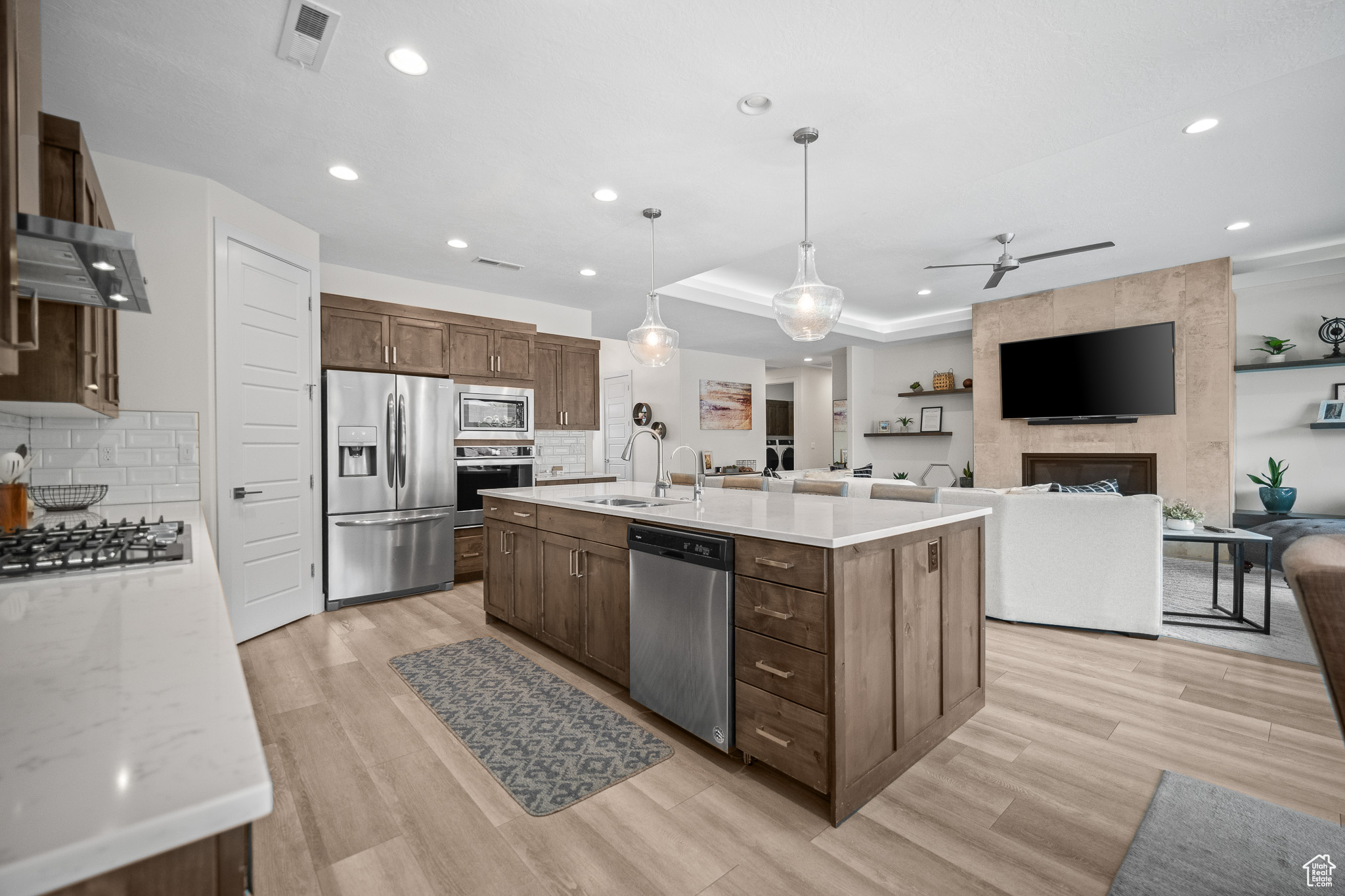WASHINGTON VISTA - Residential
