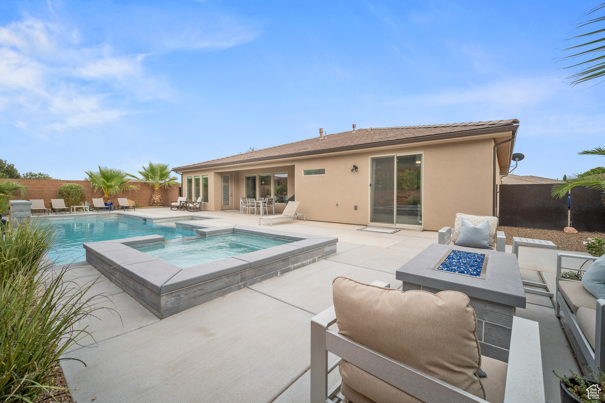 WASHINGTON VISTA - Residential