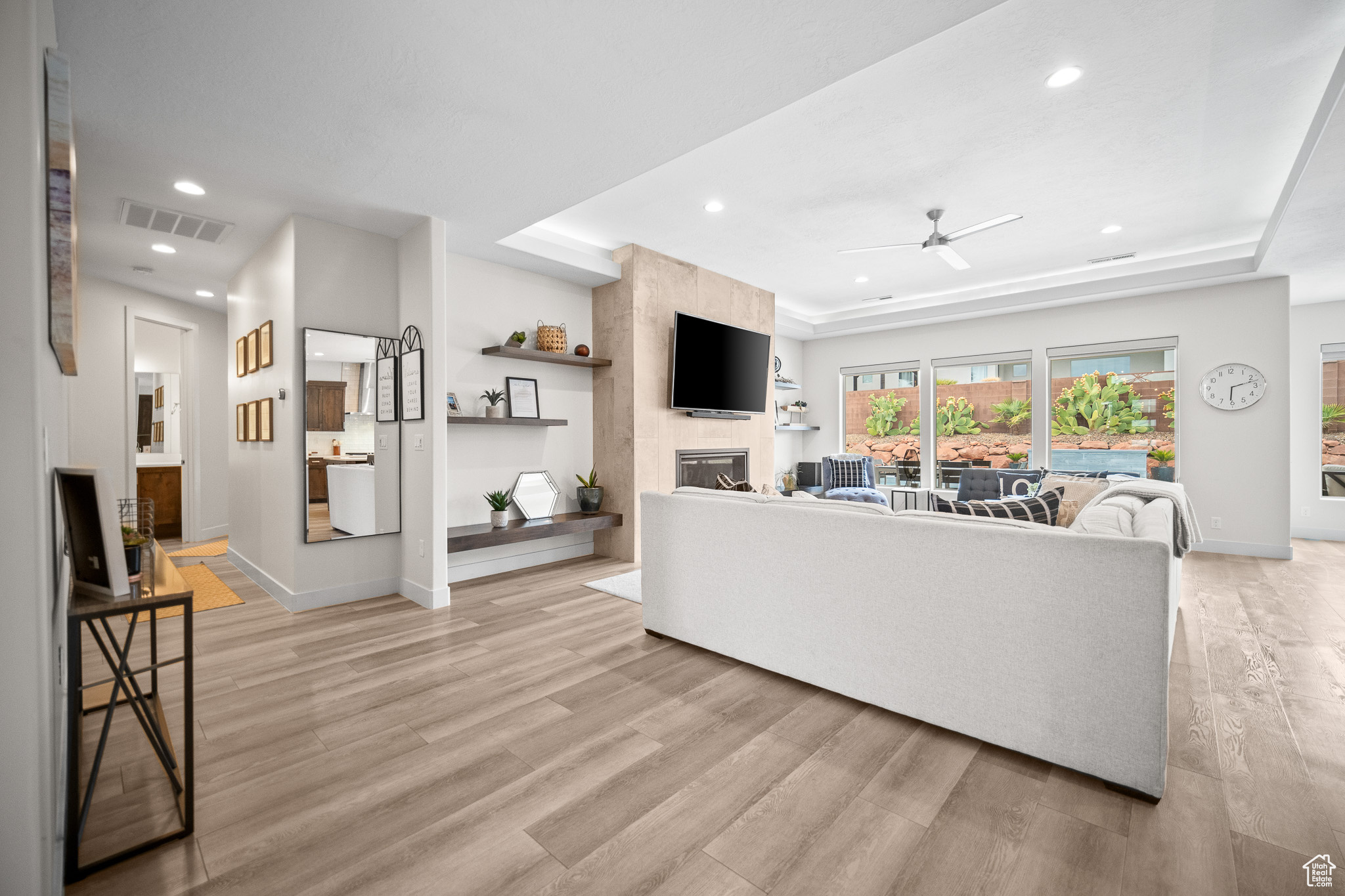 WASHINGTON VISTA - Residential