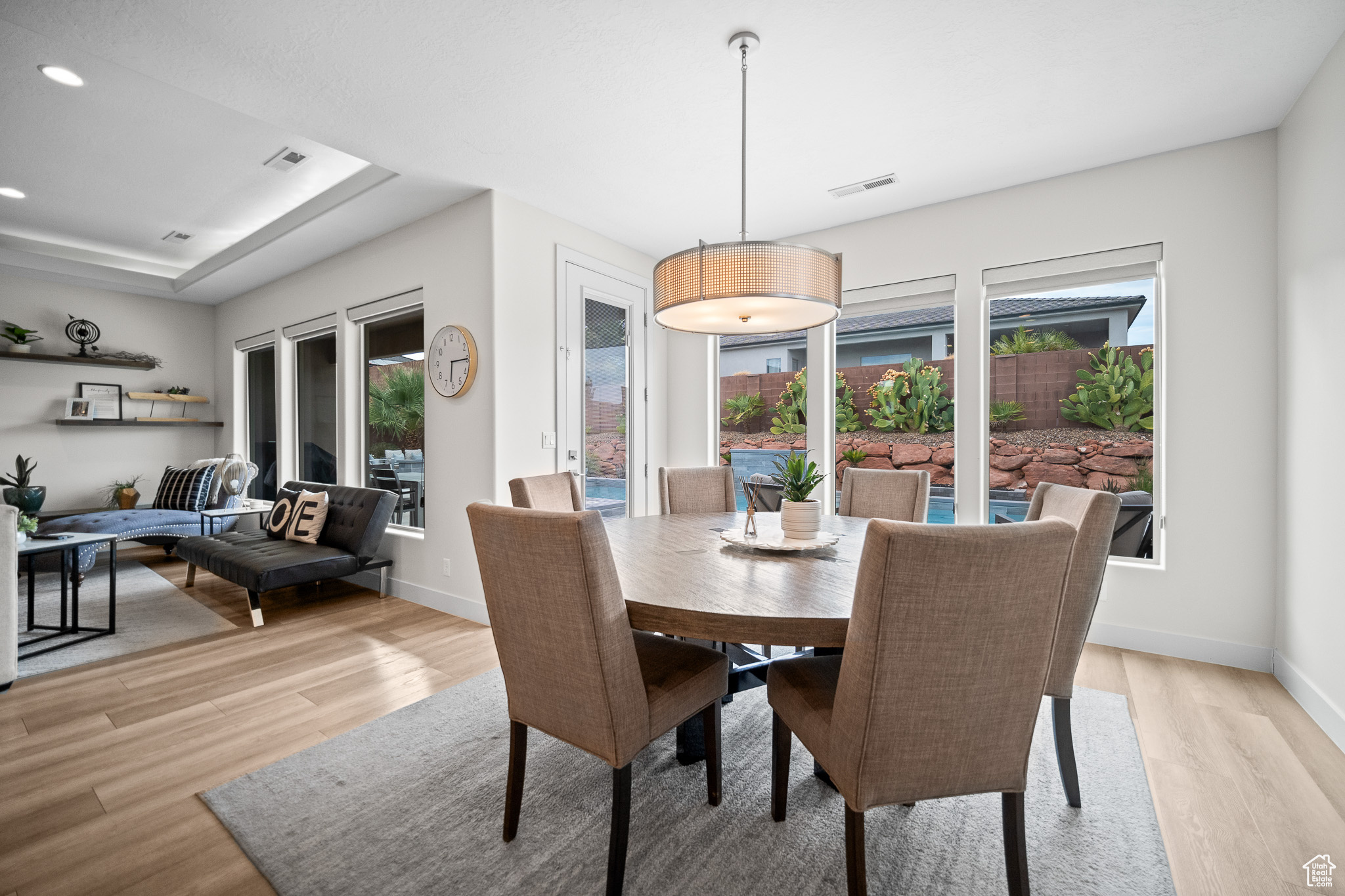 WASHINGTON VISTA - Residential