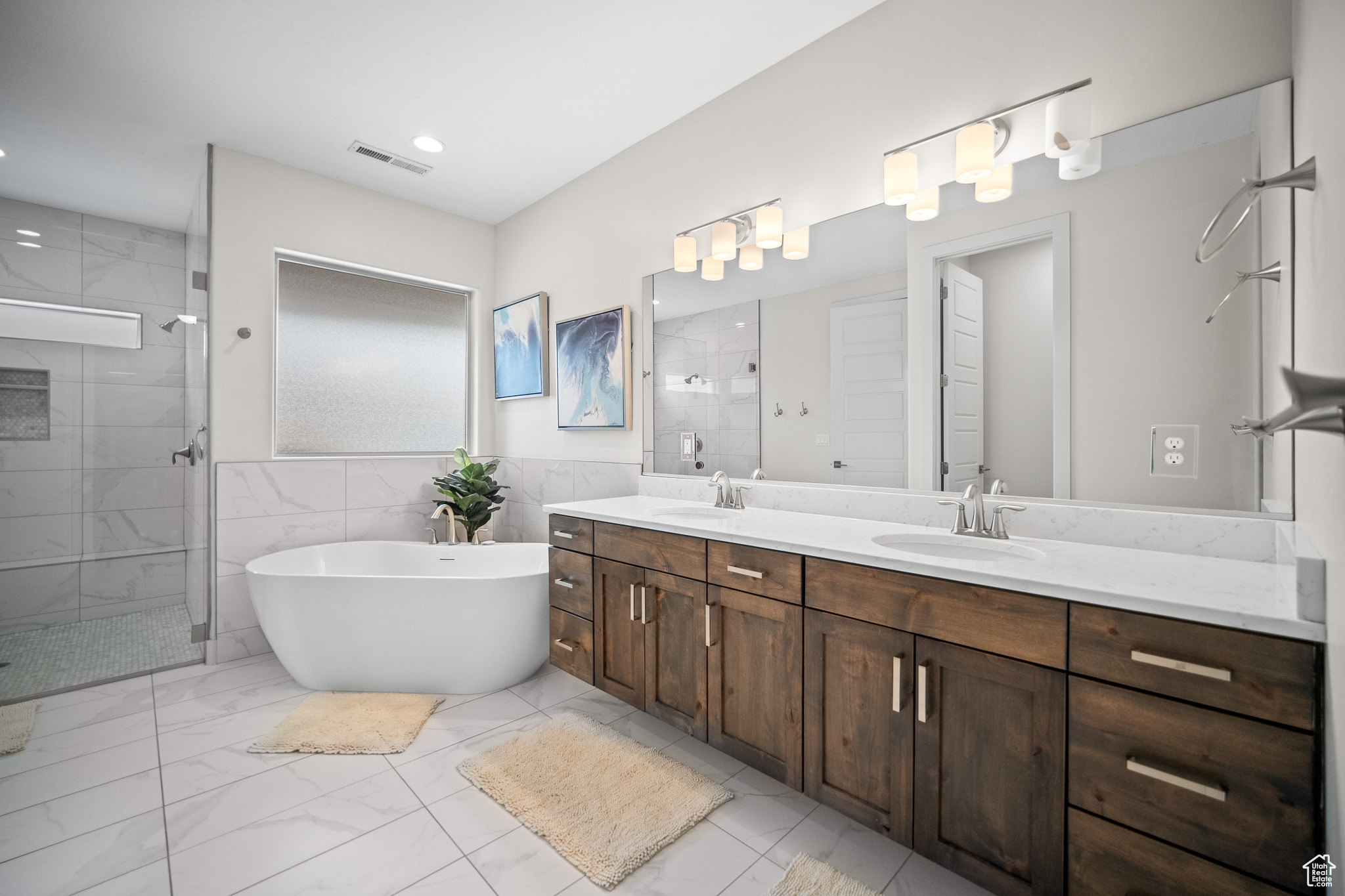 WASHINGTON VISTA - Residential
