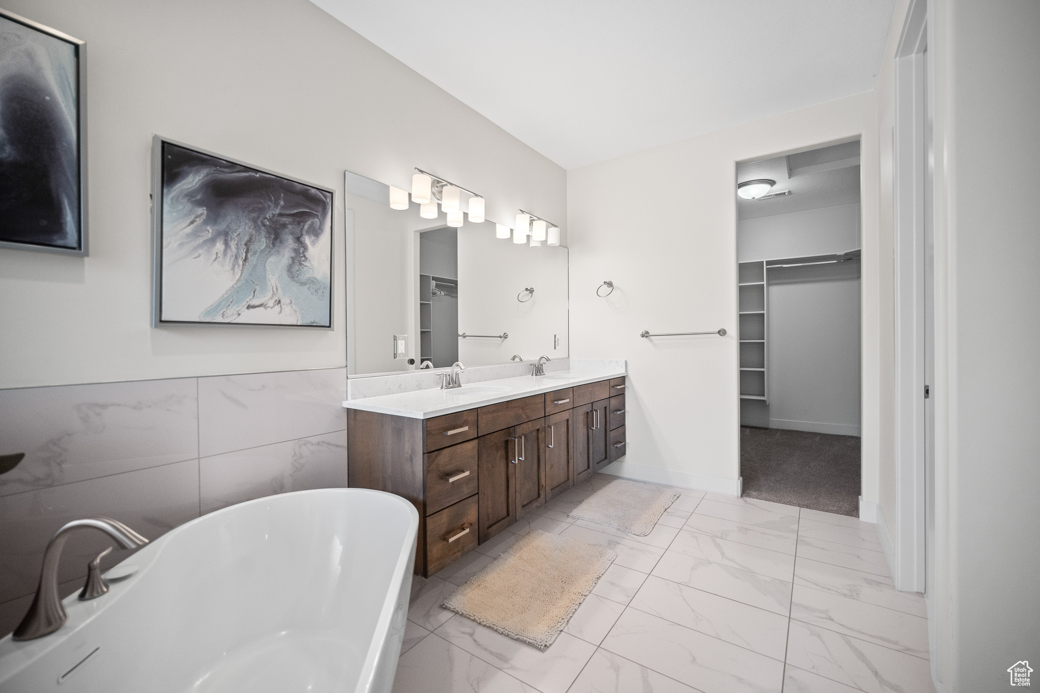 WASHINGTON VISTA - Residential