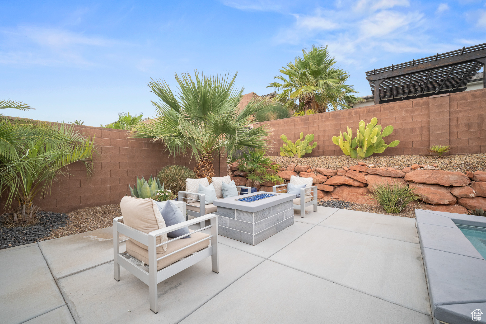 WASHINGTON VISTA - Residential