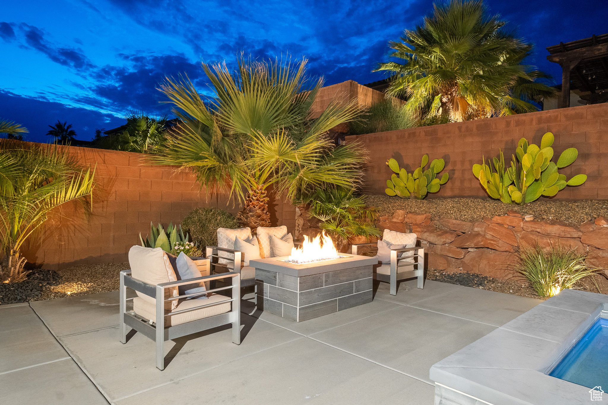 WASHINGTON VISTA - Residential