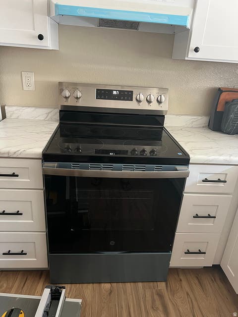 Tiny photo for 2083 S CALIFORNIA AVE #B, Provo, UT 84606 (MLS # 2180415)