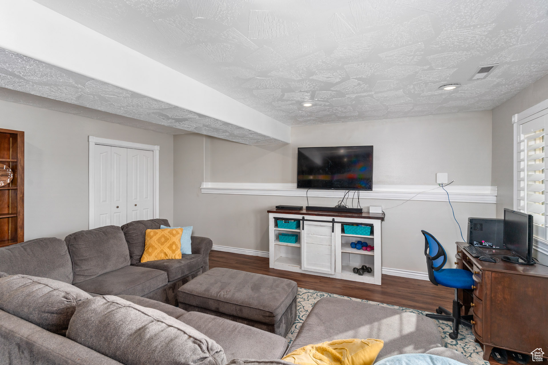 CIRCLE CLIFF BLK 24 A & B - Residential