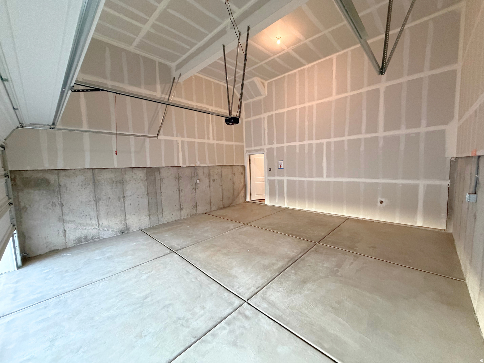 BEACON POINTE - Residential