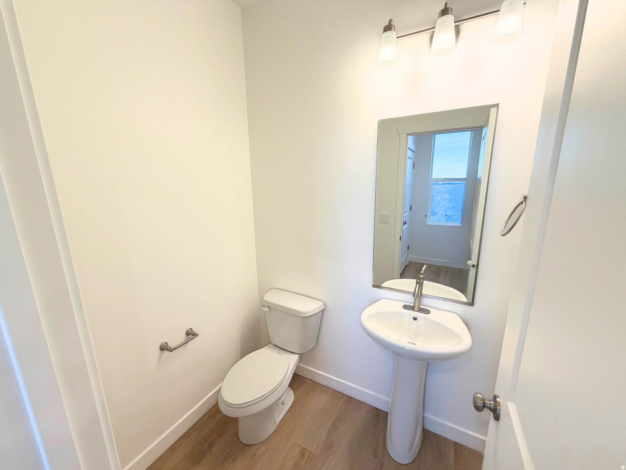 BEACON POINTE - Residential