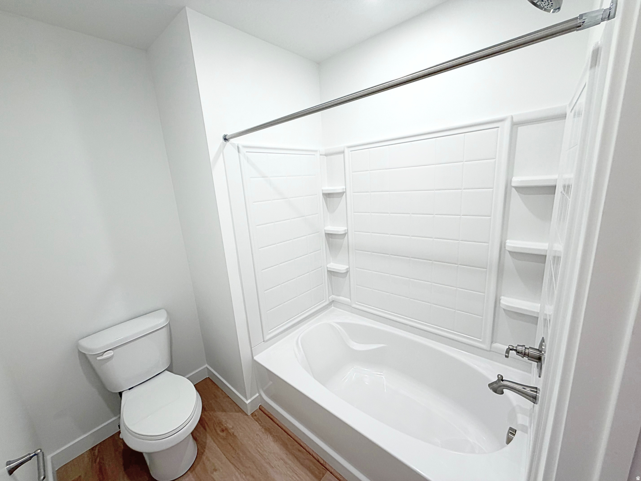 BEACON POINTE - Residential