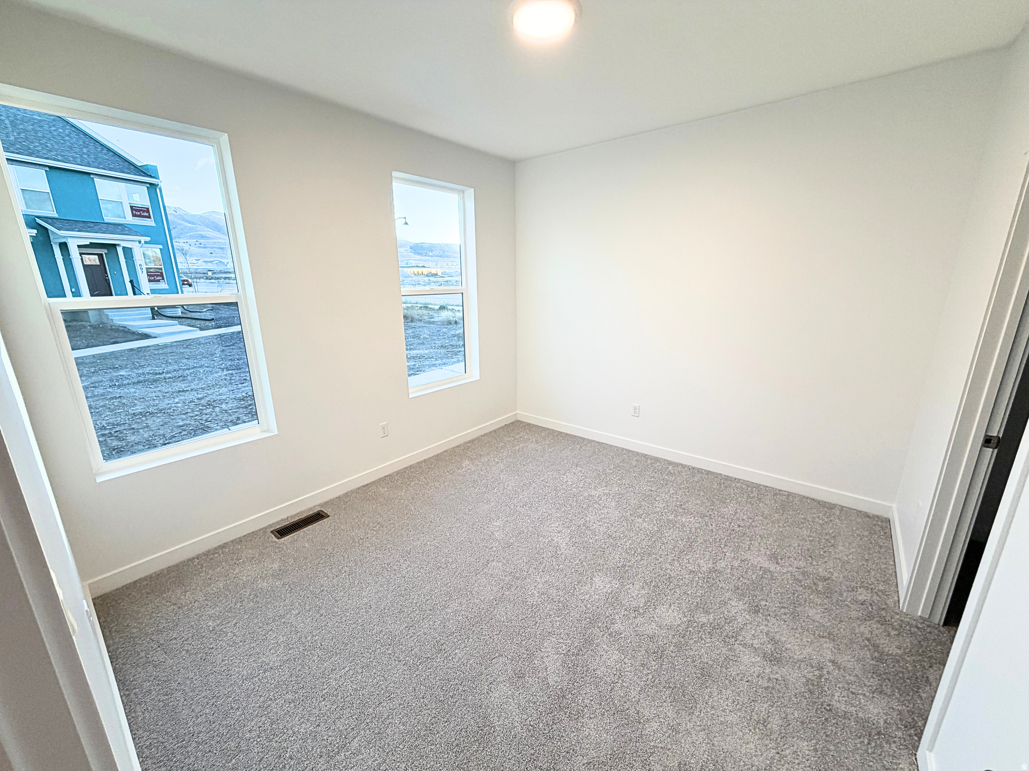 BEACON POINTE - Residential