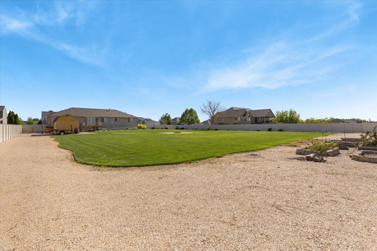 ALLEN ESTATES - Residential