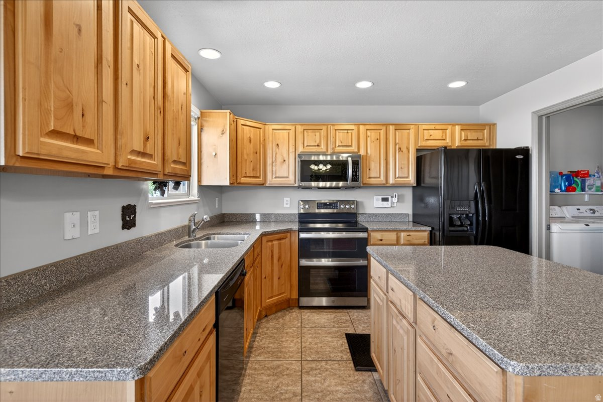 ALLEN ESTATES - Residential