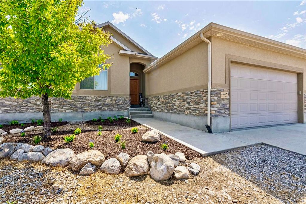 Photo of 4364 N ROSE SPRINGS RD W, Erda, UT 84074 (MLS # 2141918)