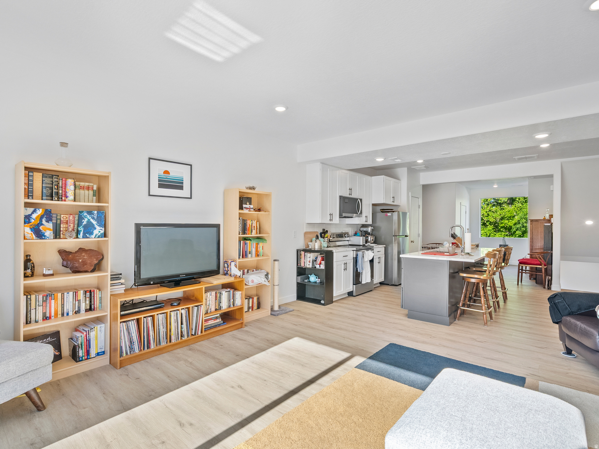 AXIS TOWNHOMES - Residential
