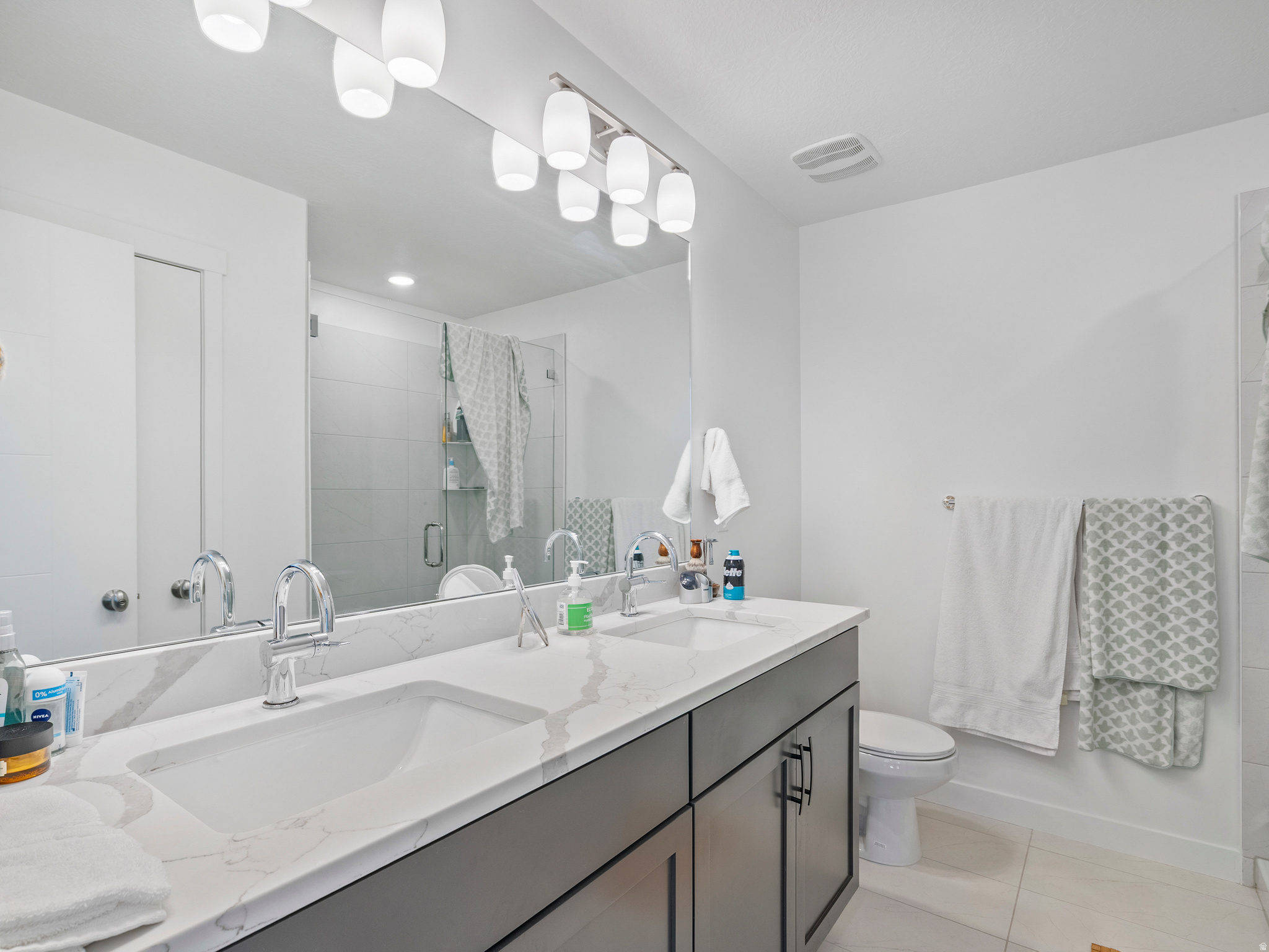 AXIS TOWNHOMES - Residential