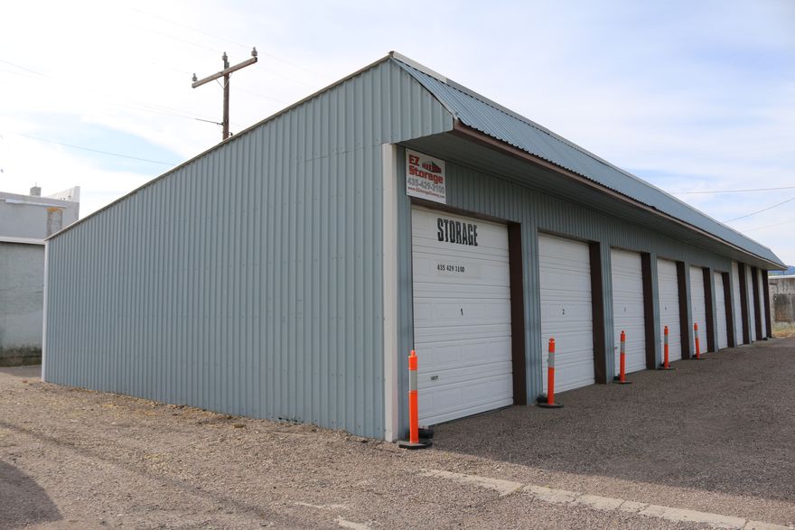 Great INVESTMENT OPPORTUNITY! Built in 1995 9 unit-storage complex. Units 1-6 are 12 X 32 ft and 9 1/2 feet tall and Units 7-9 are 12 X 32 ft and 11 1\2 feet tall.  Plus additional mobile storage units available that are 7 X 20 ft and 7 ft tall.   There is also a HOME rental with 1 bedroom and 1 bathroom that is approximately 1000 s.f. and rent is $875/month and tenant pays the utilities. Multiple units are current vacant- much higher earning potential available as well as room for outdoor parking spaces.